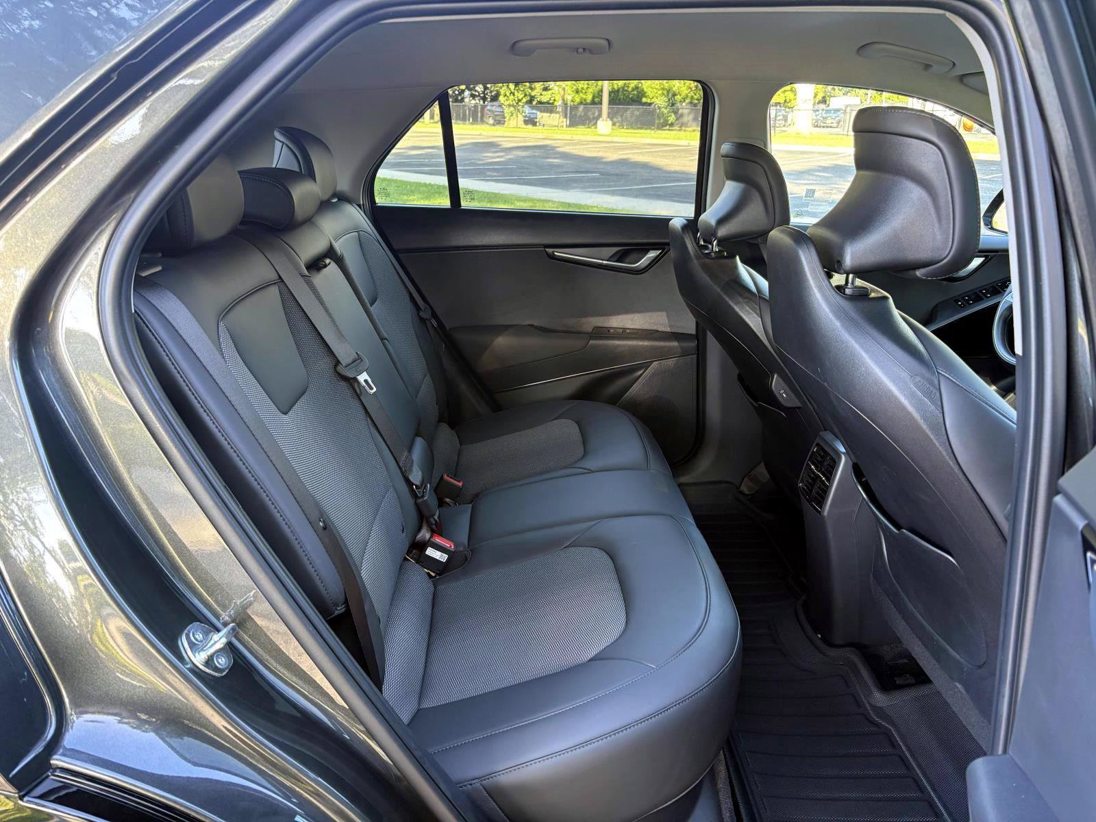 Certified 2025 Kia Niro Wind w/ Wind Preserve Package FWD image 25