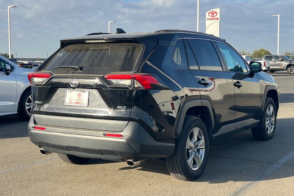Certified 2025 Toyota RAV4 XLE AWD/4WD image 6