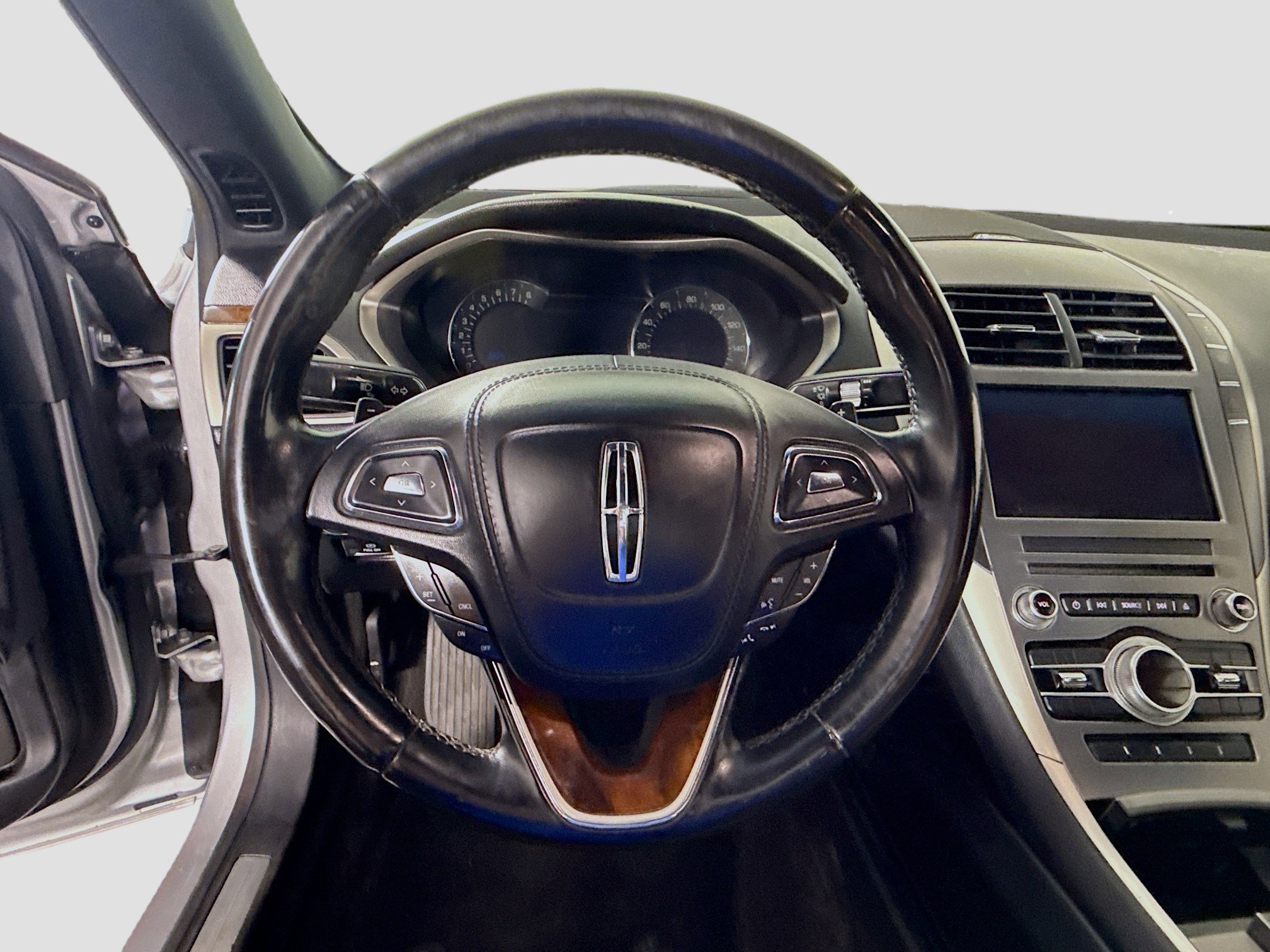 Used 2018 Lincoln MKZ Reserve w/ Climate Package AWD/4WD image 13