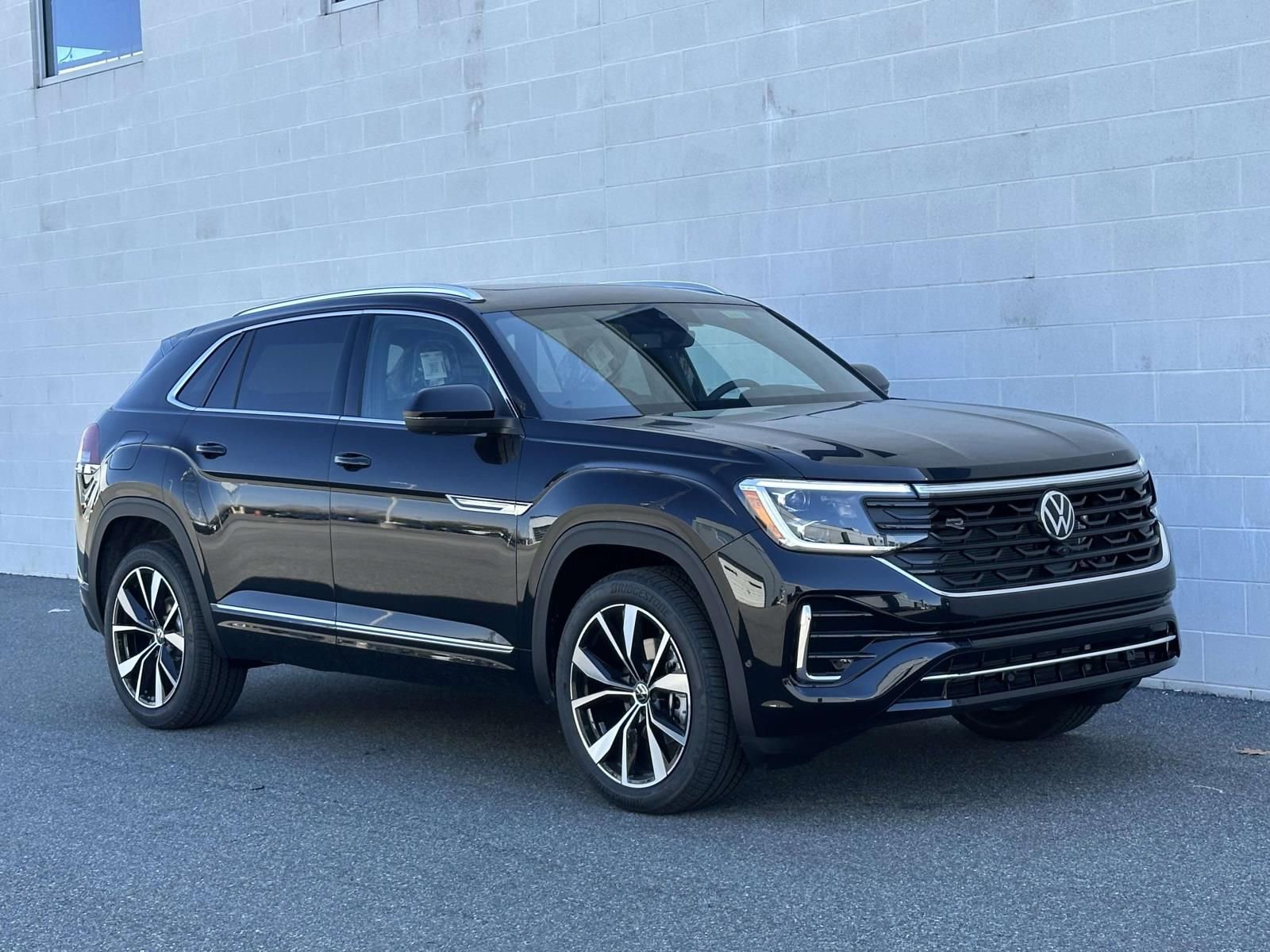 New 2026 Volkswagen Atlas Cross Sport SEL Premium R-Line image 8