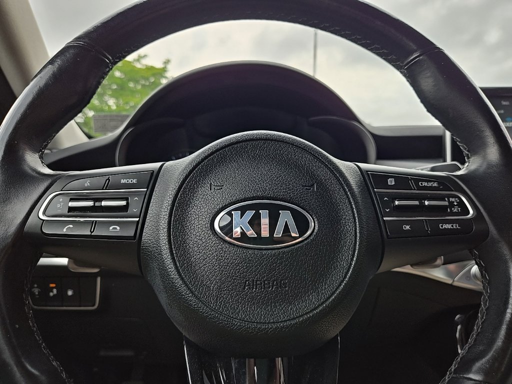 Used 2019 Kia Stinger AWD/4WD image 13