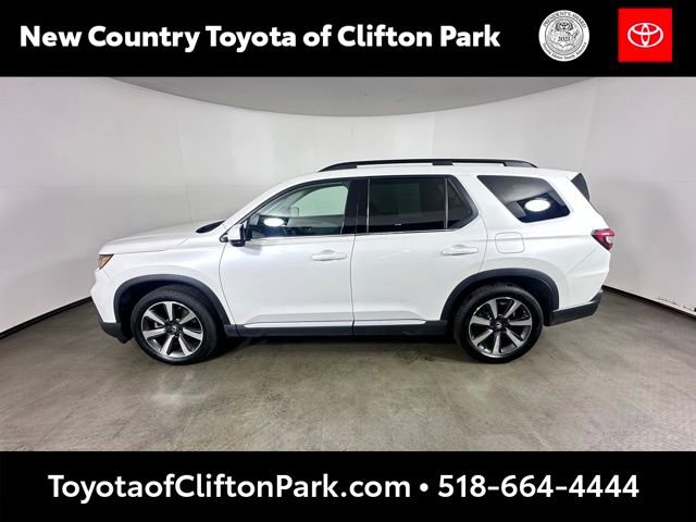 Used 2023 Honda Pilot Elite image 6