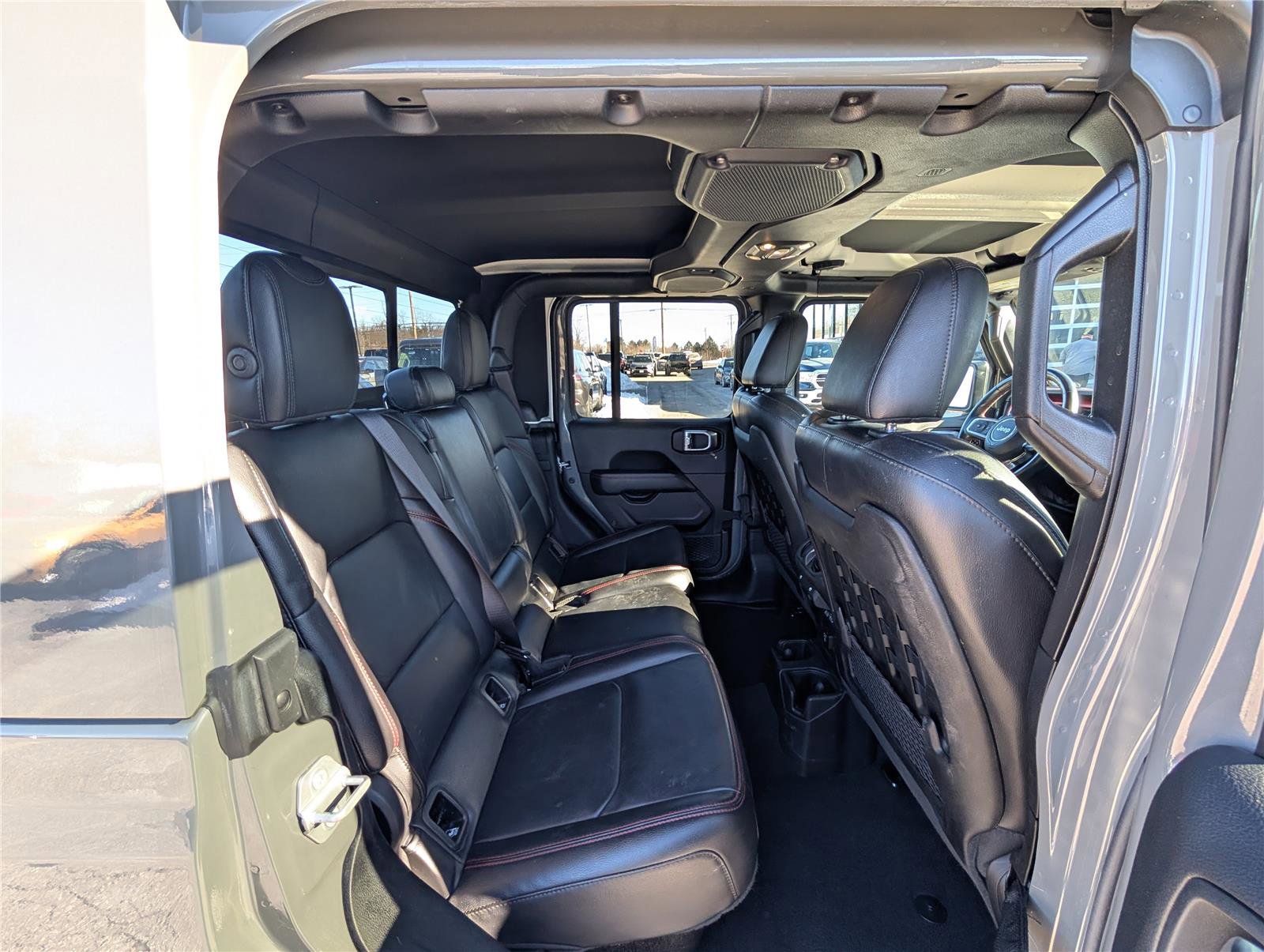 Used 2022 Jeep Gladiator Rubicon w/ Cold Weather Group image 11