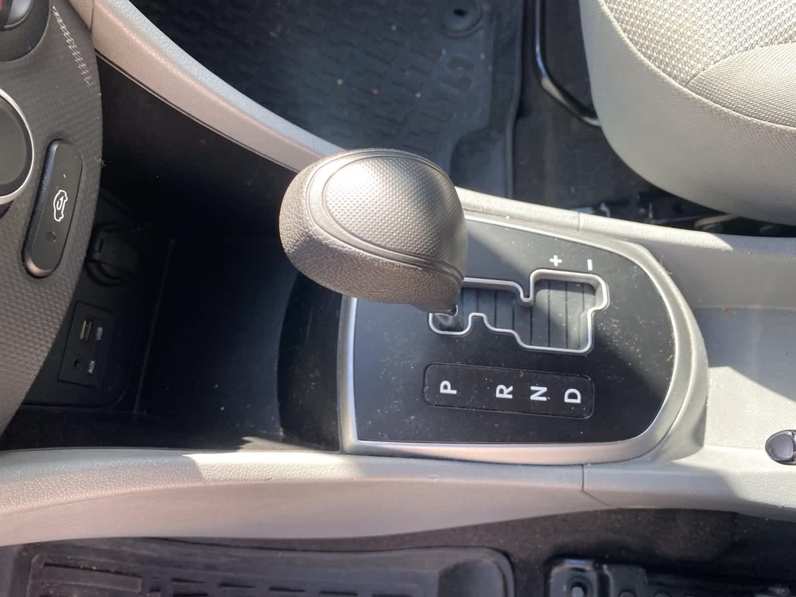 Used 2014 Hyundai Accent GS FWD image 10