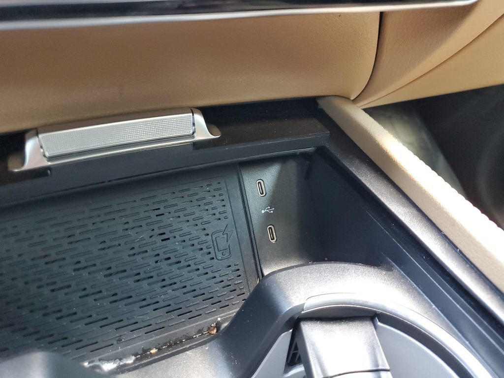 Used 2025 Mercedes-Benz GLS 580 4MATIC image 23