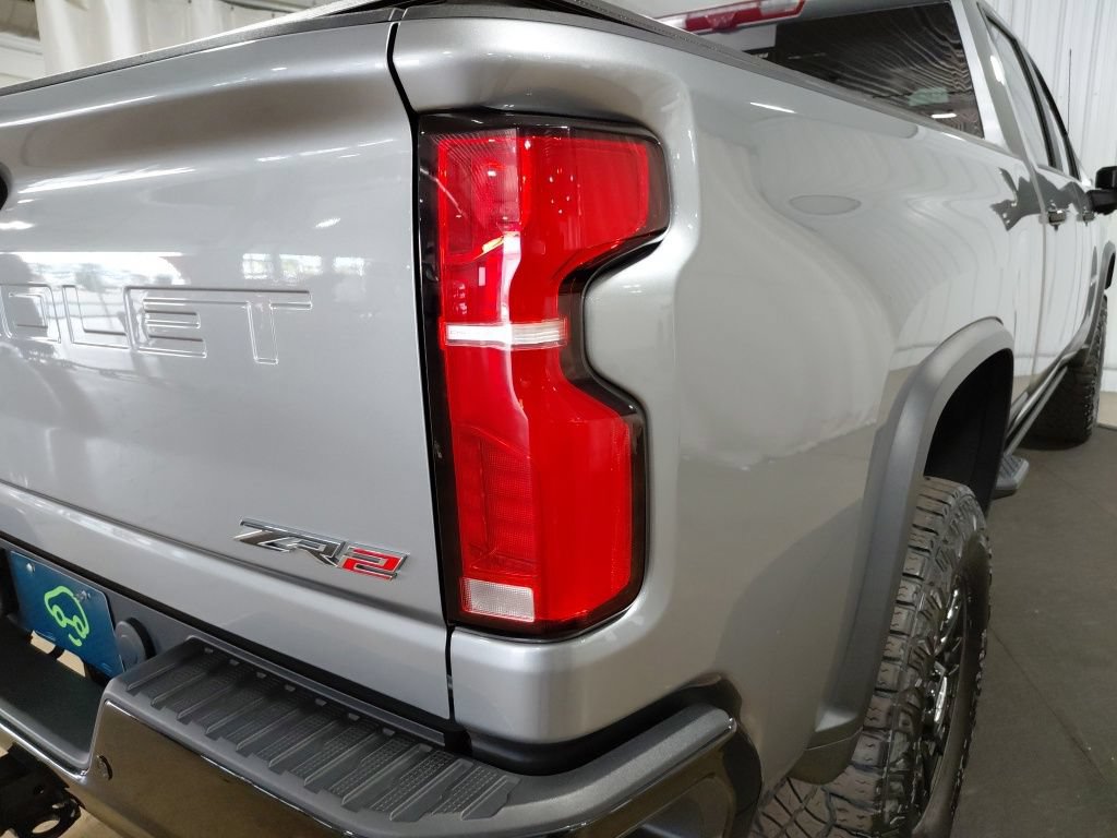Certified 2025 Chevrolet Silverado 2500 ZR2 w/ Technology Package AWD/4WD image 15