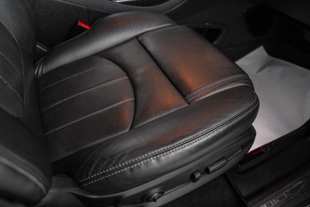 Used 2016 Buick Enclave Premium w/ Experience Buick Package image 32