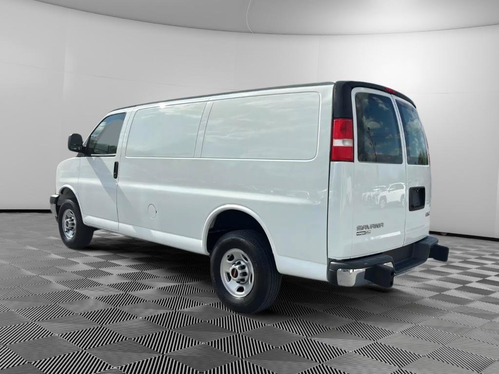 Used 2024 GMC Savana 2500 w/ Driver Convenience Package image 3