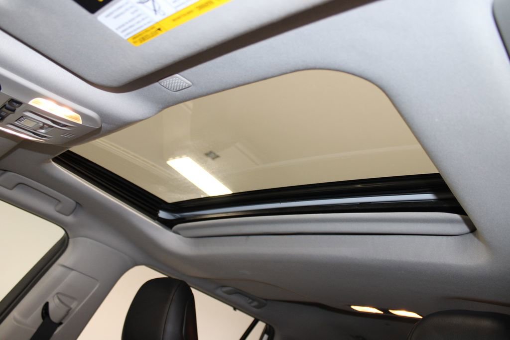 Used 2022 Toyota Highlander XLE image 52