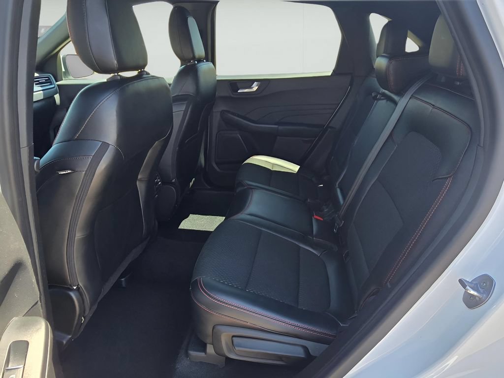 Used 2023 Ford Escape ST-Line Select AWD/4WD image 14
