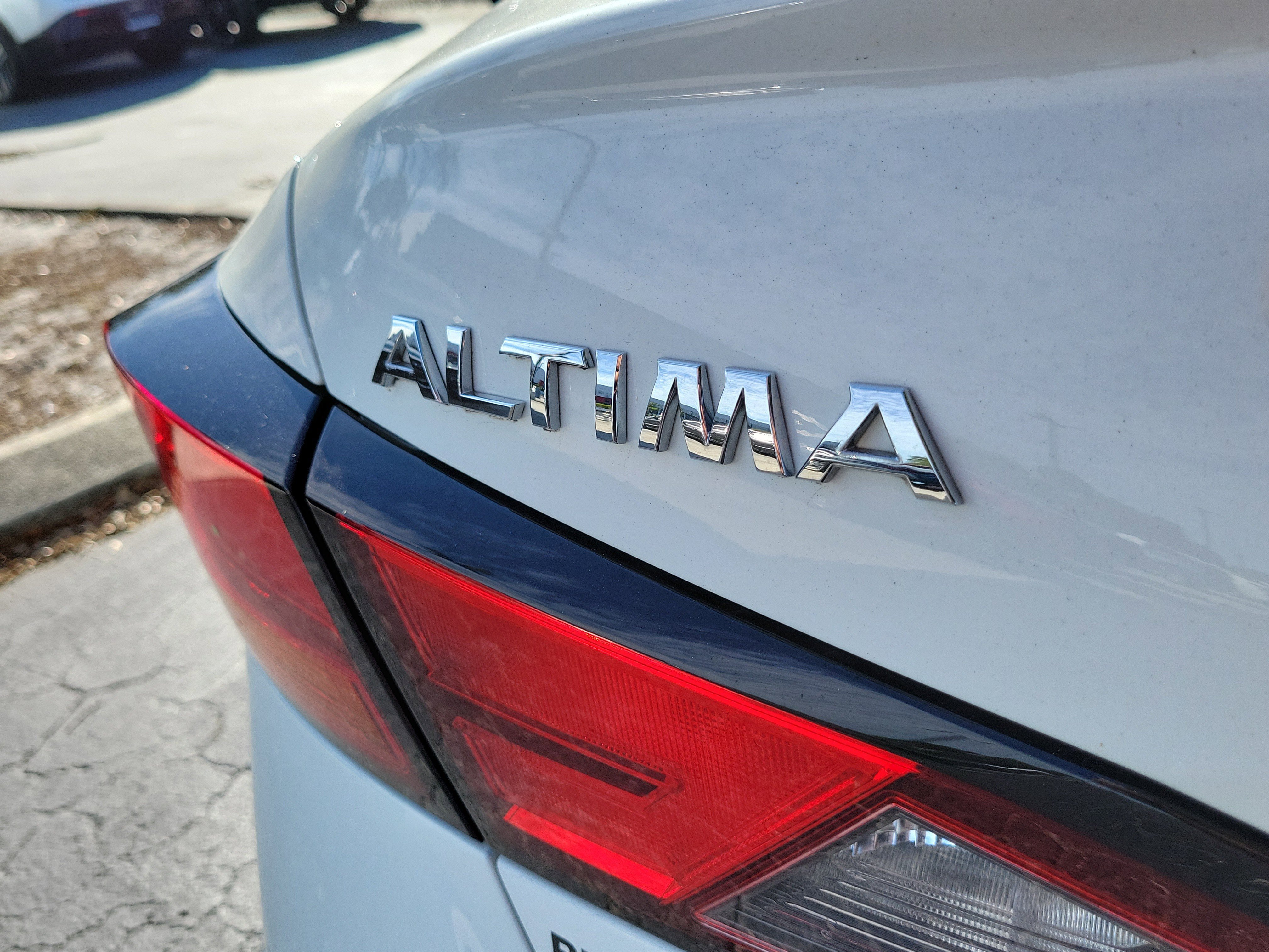 Used 2020 Nissan Altima 2.5 S FWD image 8