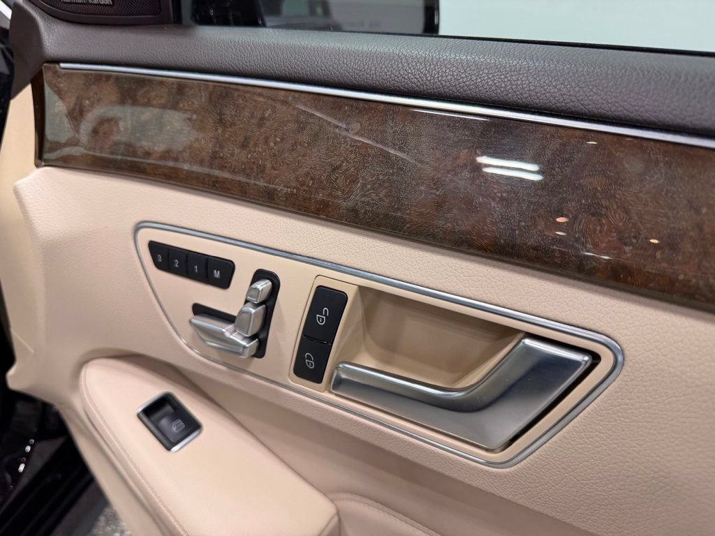 Used 2014 Mercedes-Benz E 350 4MATIC Sedan image 34