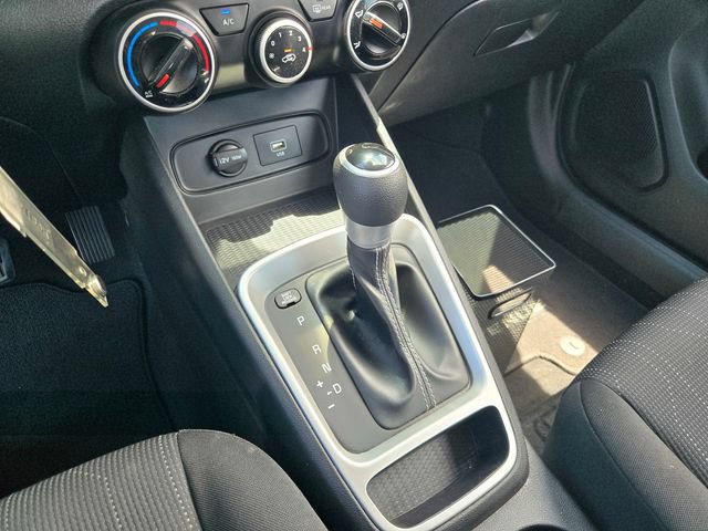 Used 2020 Hyundai Venue SE FWD image 10
