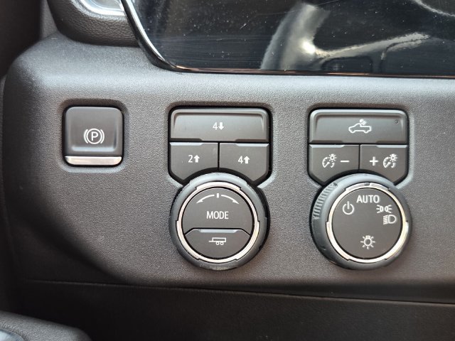 Certified 2026 Chevrolet Silverado 2500 LT AWD/4WD image 17