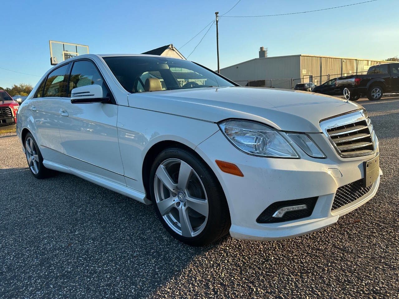 Used 2011 Mercedes-Benz E 350 4MATIC Sedan image 10