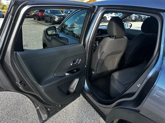 Used 2025 Nissan Kicks SV FWD image 14