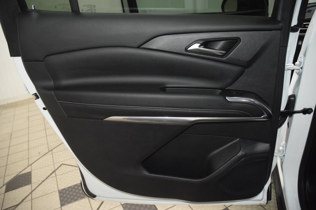 Used 2024 Chevrolet Traverse LS w/ LPO, Floor Liner Package AWD/4WD image 42