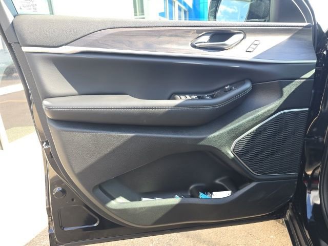 New 2026 Jeep Grand Cherokee Limited image 13