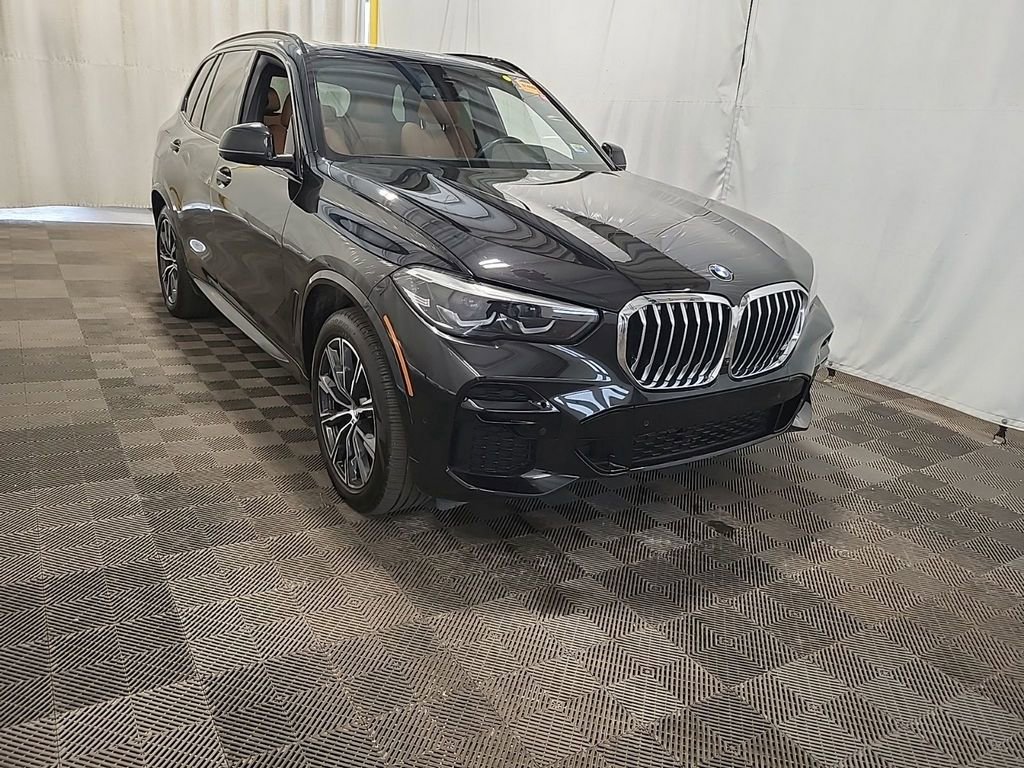 Used 2022 BMW X5 xDrive40i AWD/4WD image 3