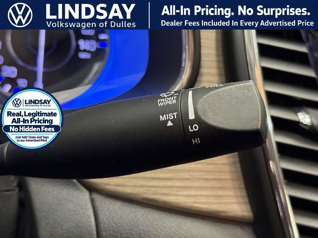 Used 2016 Chrysler 200 C w/ Premium Group FWD image 23