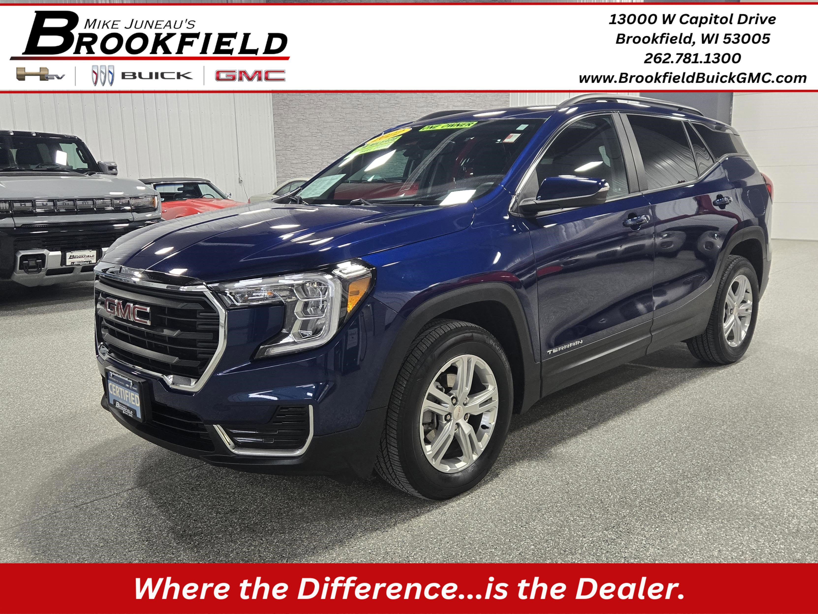 Certified 2022 GMC Terrain SLE w/ Driver Convenience Package image 1