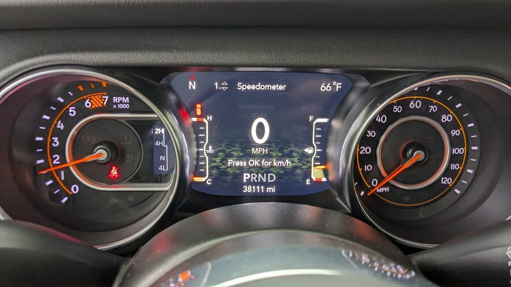 Used 2021 Jeep Wrangler Unlimited Sahara image 22