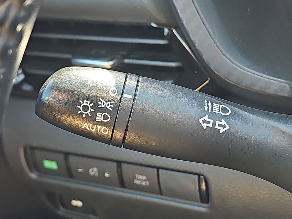 Used 2021 Nissan Sentra SV w/ Electronics Package image 28