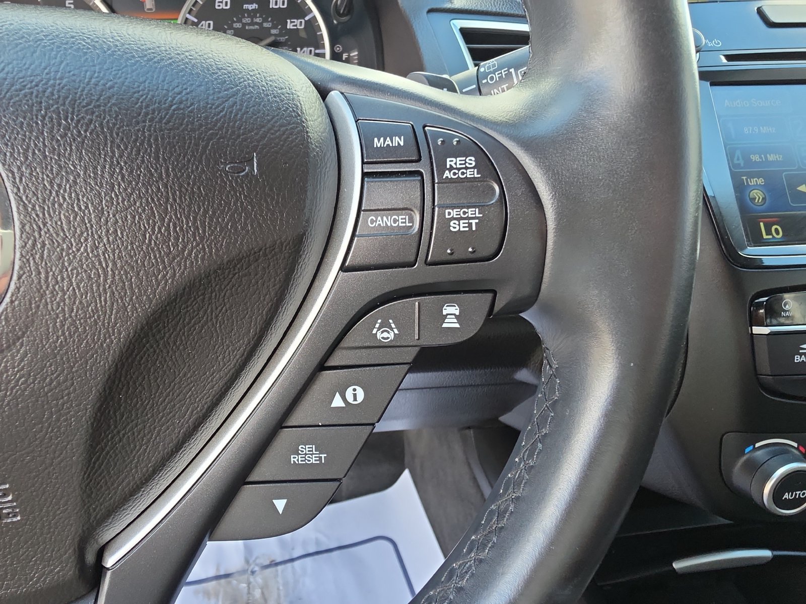 Used 2018 Acura RDX w/ Advance Package FWD image 23