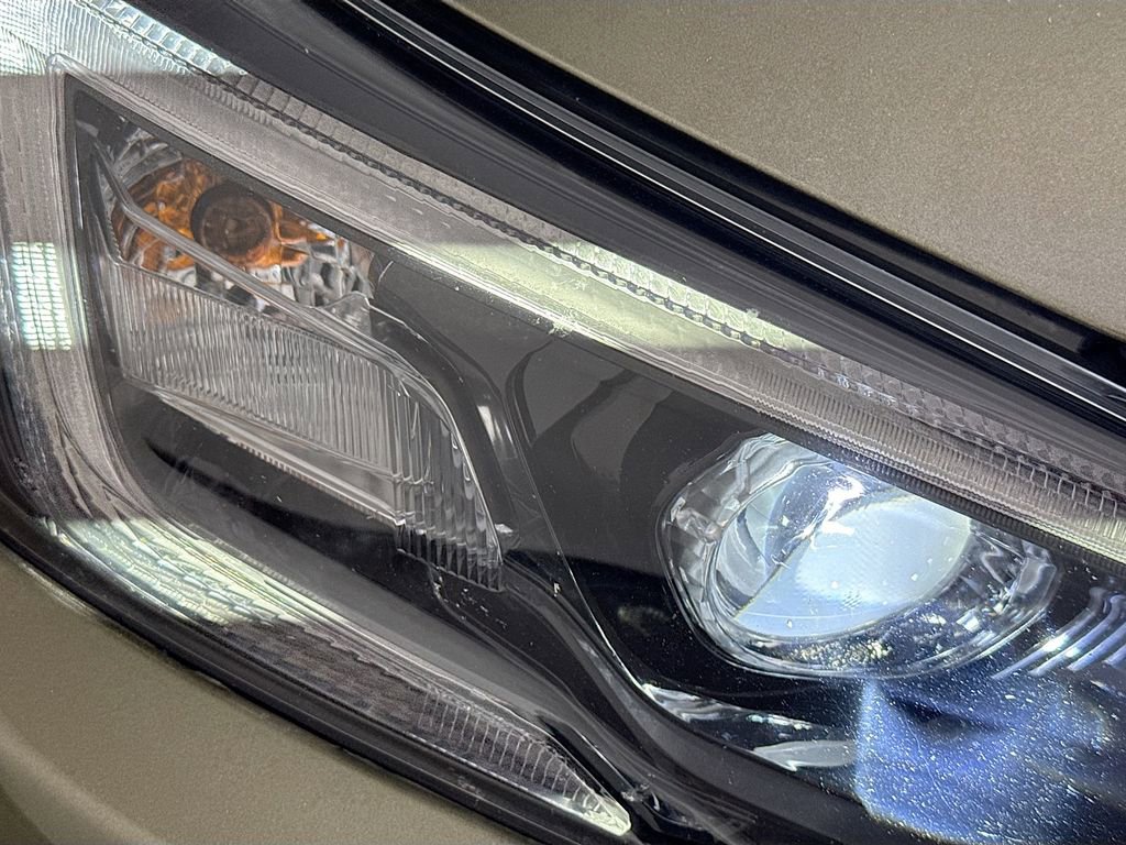 Used 2022 Subaru Outback Premium image 35