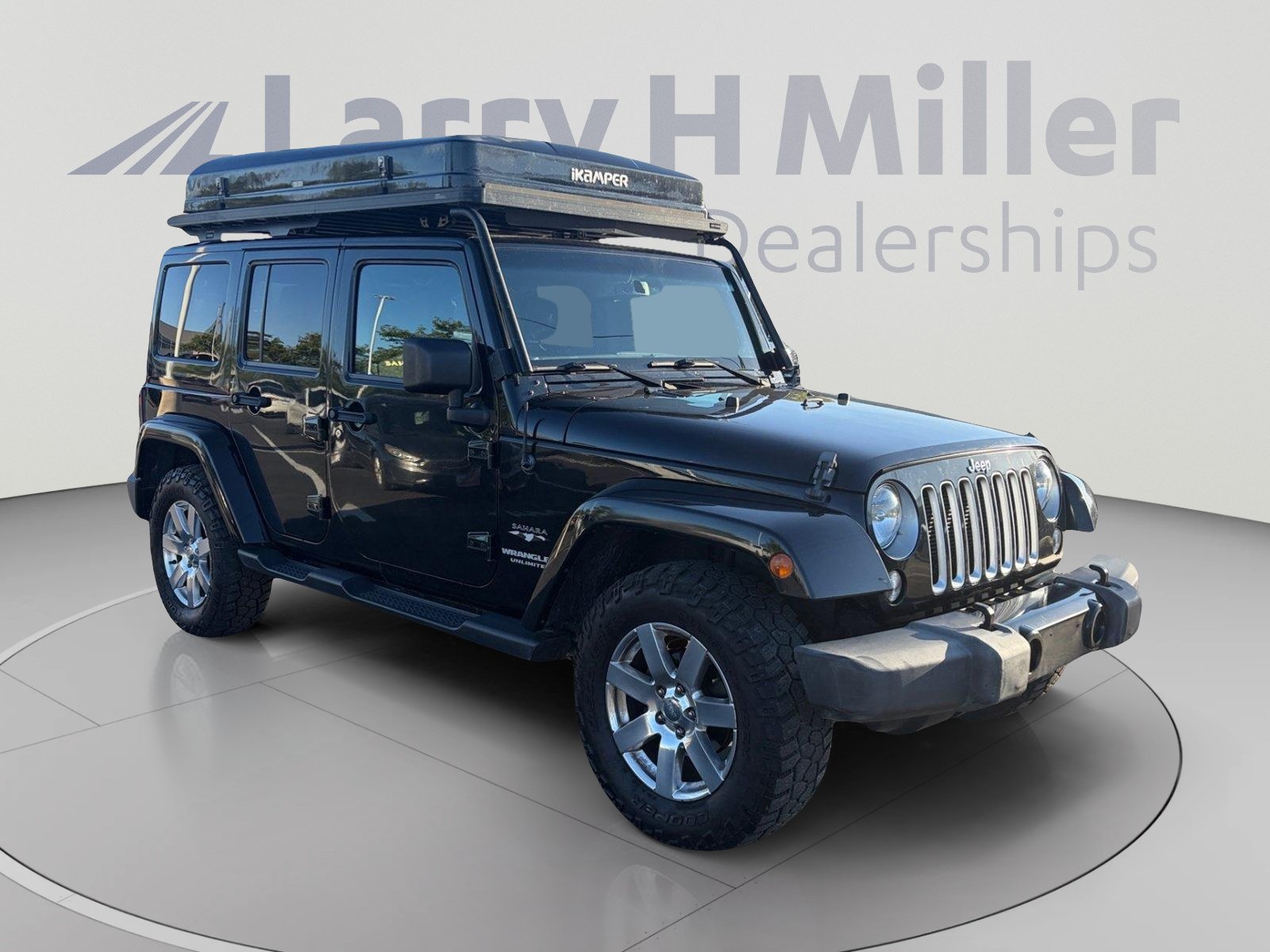 Used 2016 Jeep Wrangler Unlimited Sahara w/ Connectivity Group AWD/4WD image 7