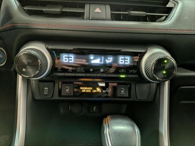 Used 2022 Toyota RAV4 SE image 21