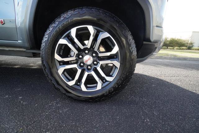 Used 2024 GMC Canyon AT4 w/ Technology Package image 40