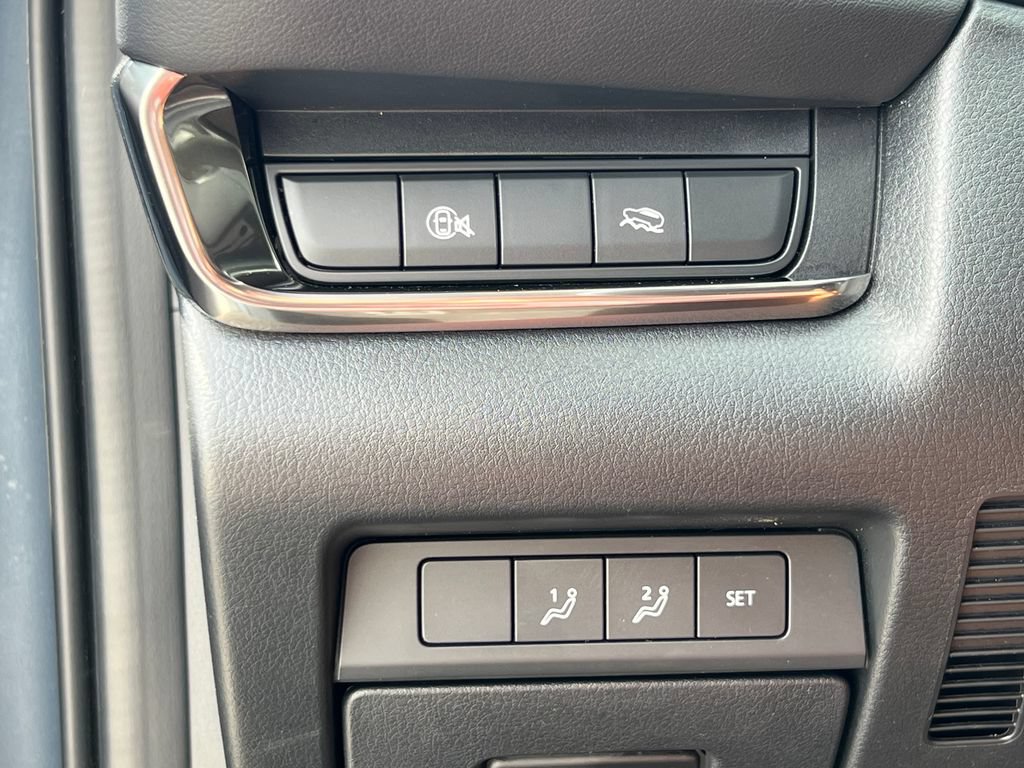 Used 2025 MAZDA CX-30 AWD 2.5 S w/ Preferred Package image 19