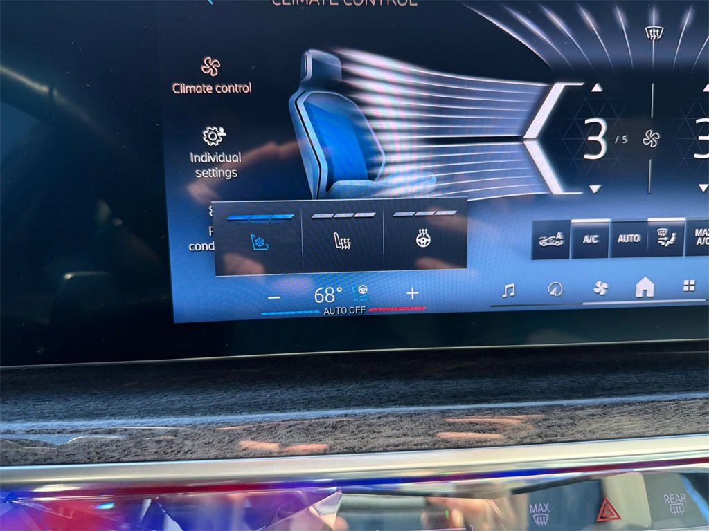 Certified 2023 BMW 760i xDrive 760i xDrive w/ Luxury Rear Seating Package image 23