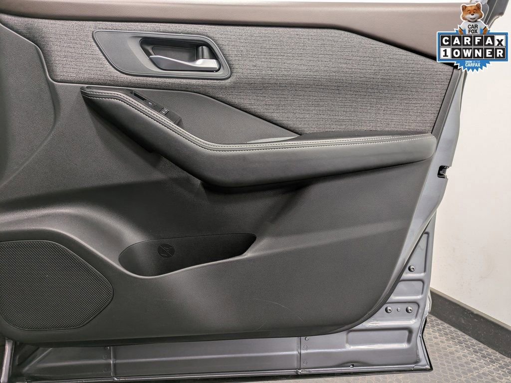 Used 2021 Nissan Rogue SV AWD/4WD image 29