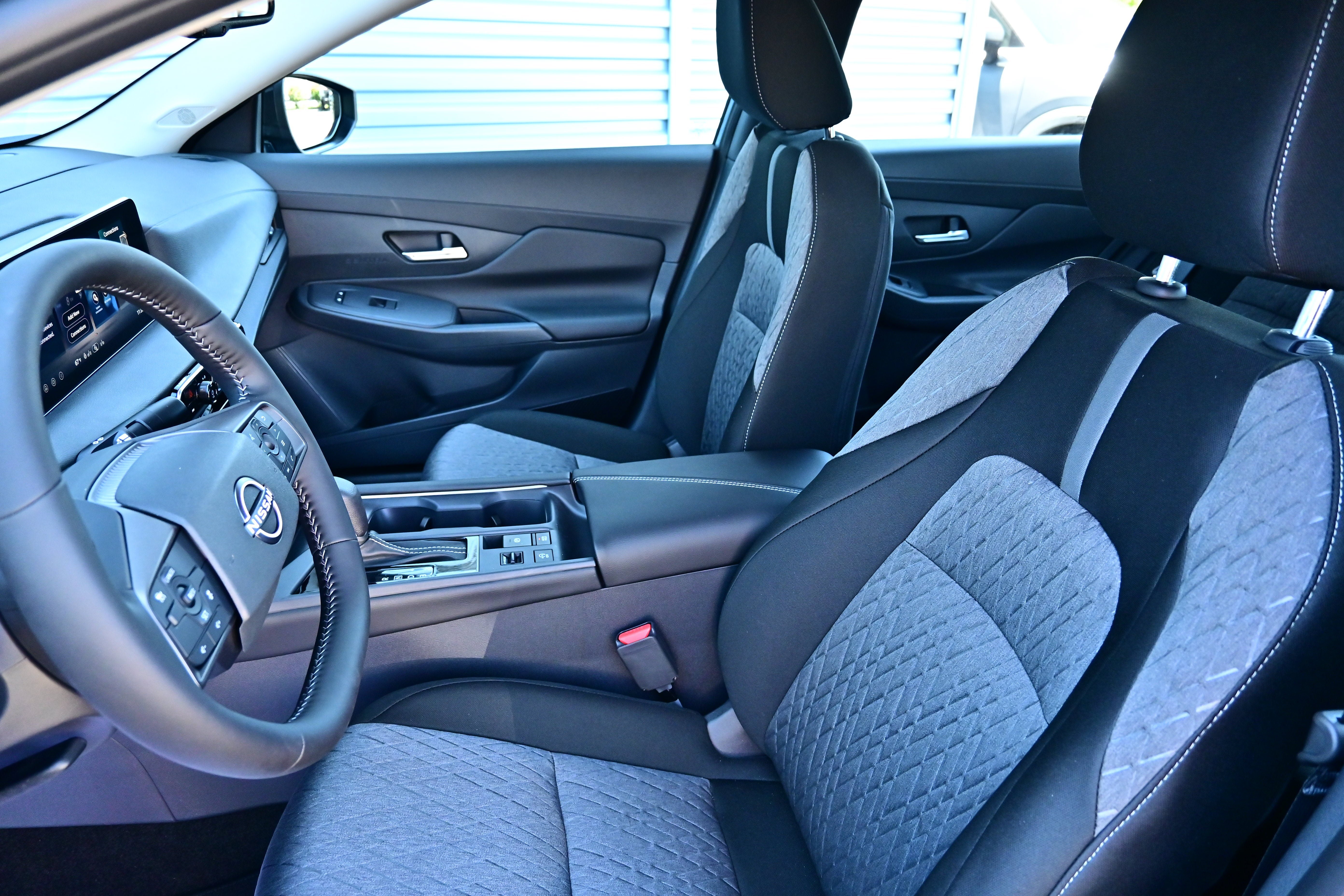 New 2026 Nissan Sentra SV FWD image 19