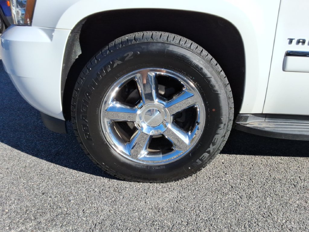 Used 2014 Chevrolet Tahoe LTZ AWD/4WD image 10