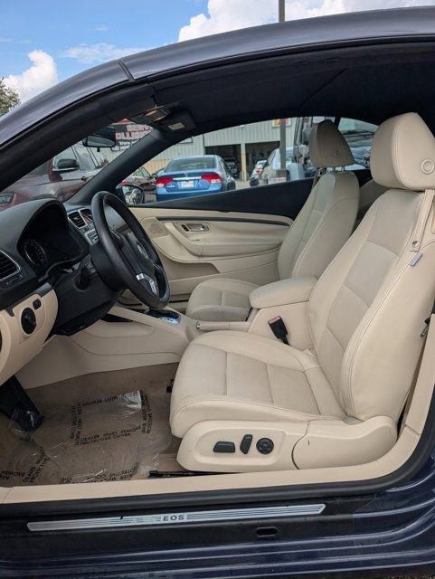 Used 2010 Volkswagen Eos Komfort image 7