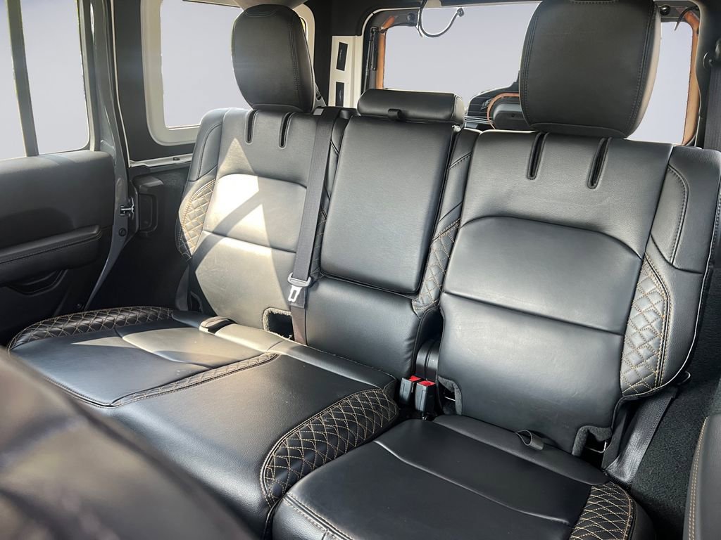 Used 2022 Jeep Wrangler Unlimited Sahara image 20