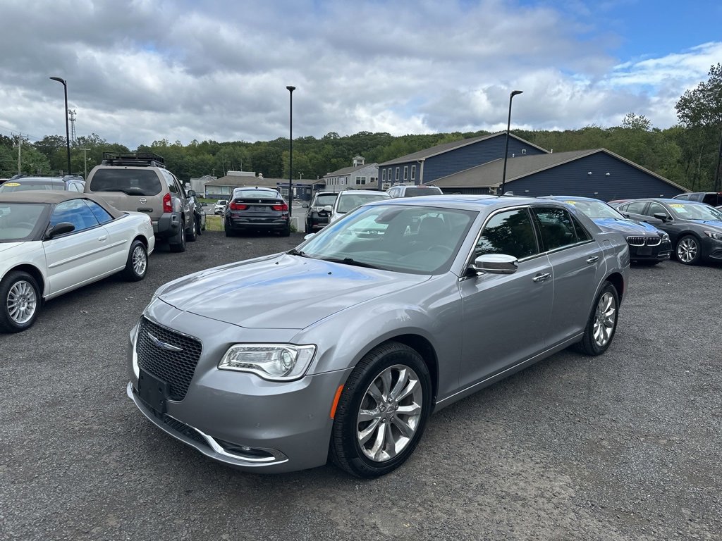 Used 2018 Chrysler 300 Limited w/ Safetytec Plus Group image 1