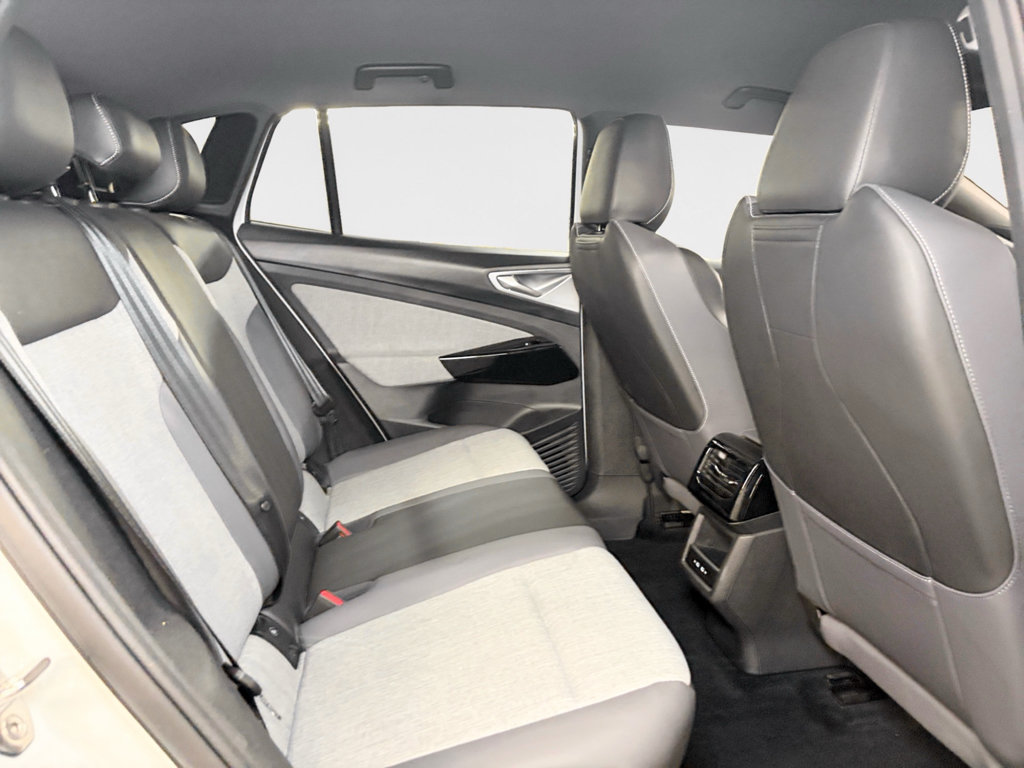 Used 2023 Volkswagen ID.4 Pro AWD/4WD image 22