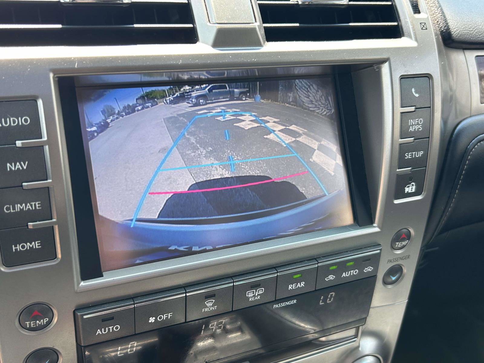 Used 2014 Lexus GX 460 w/ Premium Package image 26