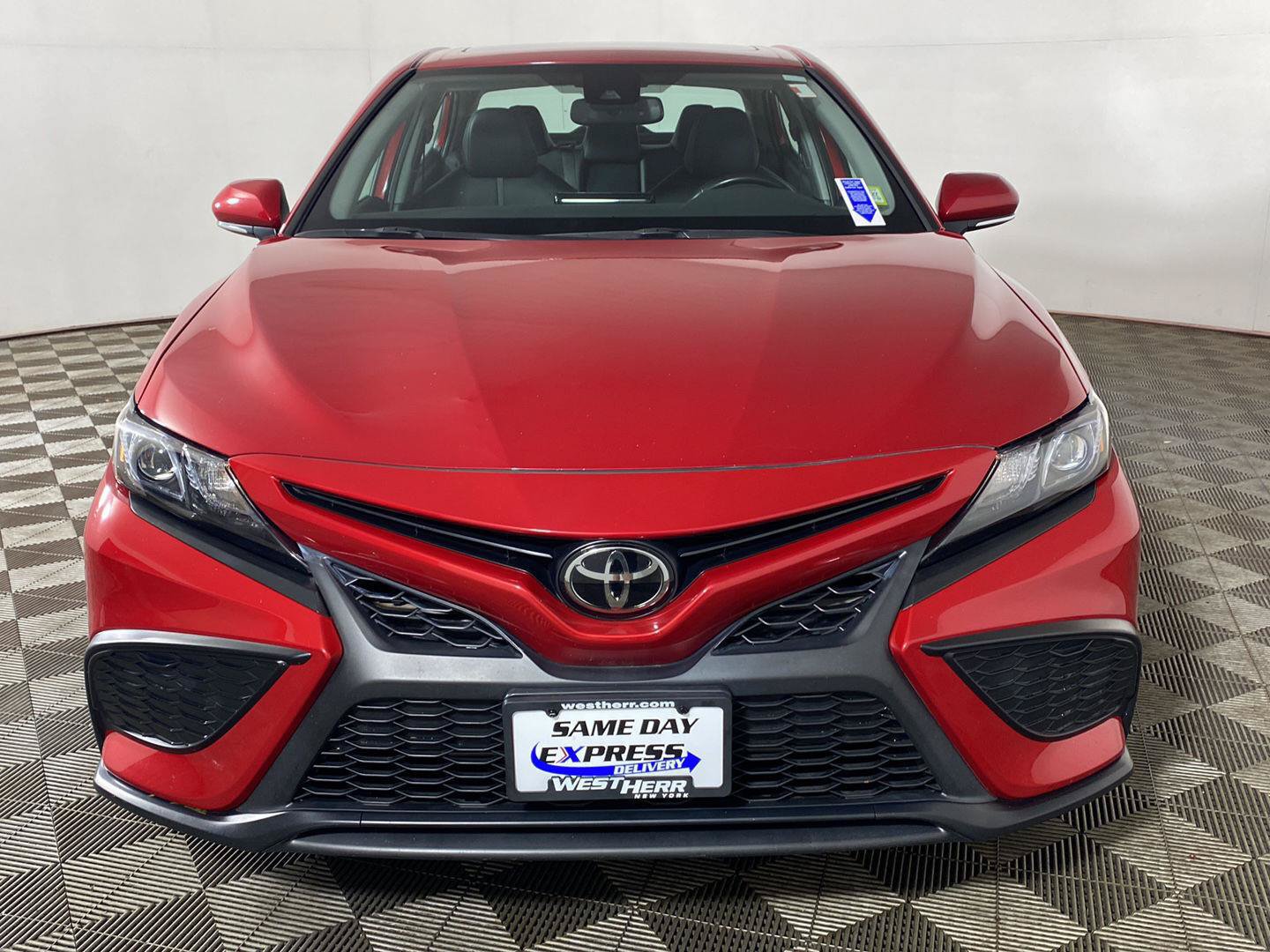 Used 2023 Toyota Camry SE w/ Cold Weather Package FWD image 8