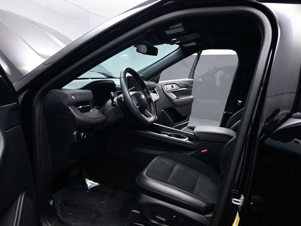 Used 2025 Ford Explorer ST AWD/4WD image 8