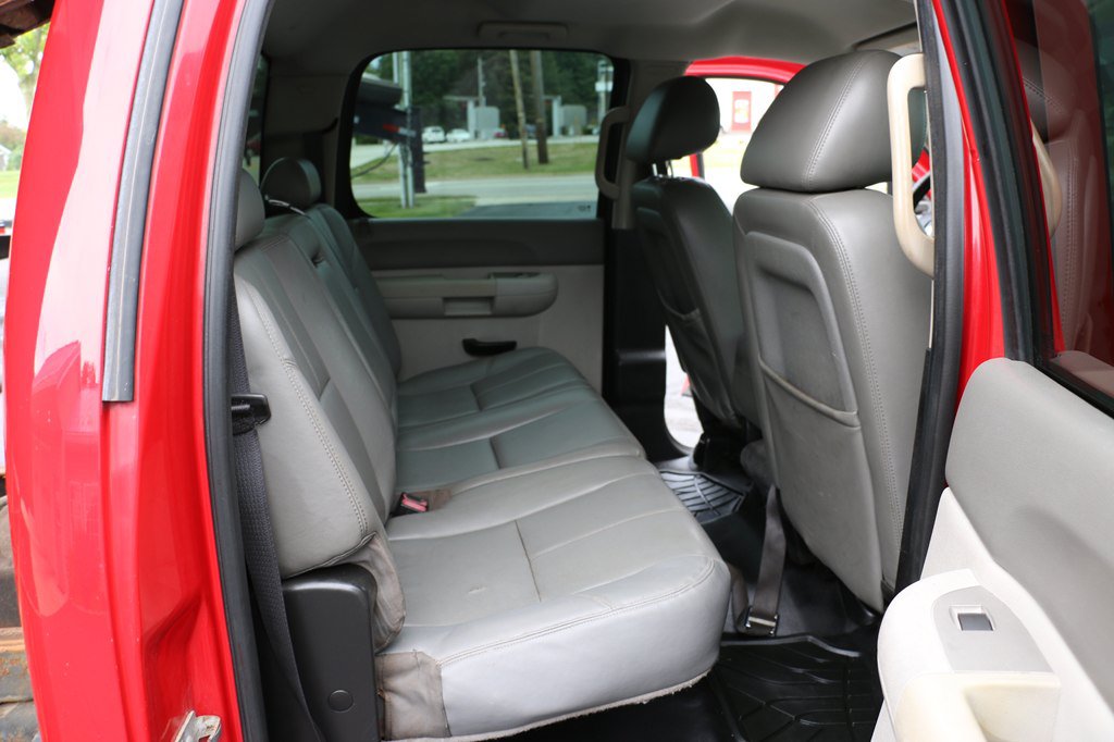 Used 2011 Chevrolet Silverado 3500 W/T w/ Snow Plow Prep Package AWD/4WD image 18