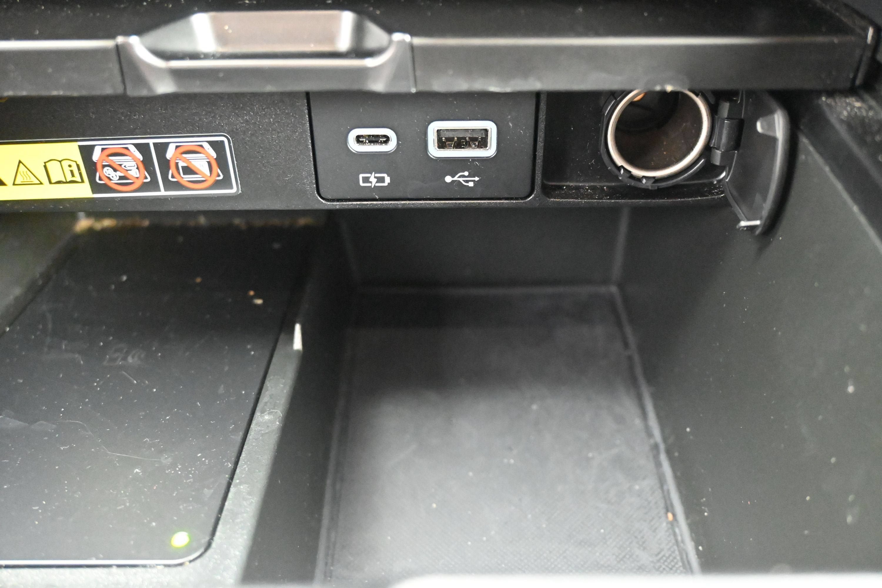 Used 2023 Lexus RX 350h w/ Accessory Package (2T) AWD/4WD image 22
