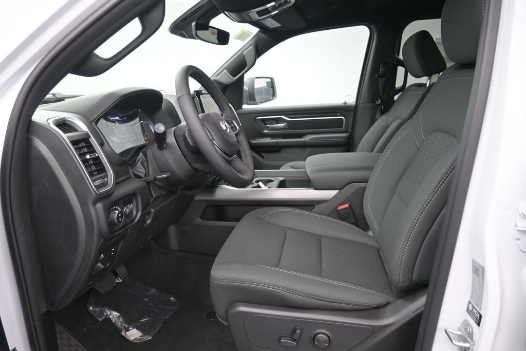 New 2026 RAM 1500 Big Horn AWD/4WD image 11