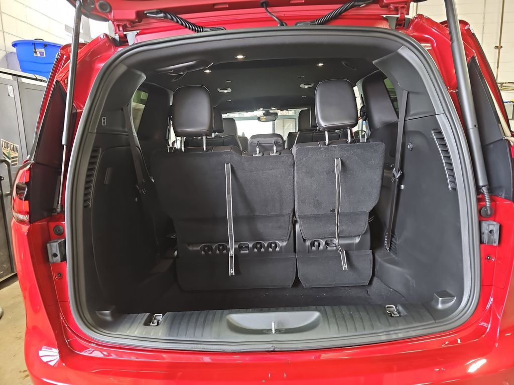 New 2026 Chrysler Pacifica Select image 13
