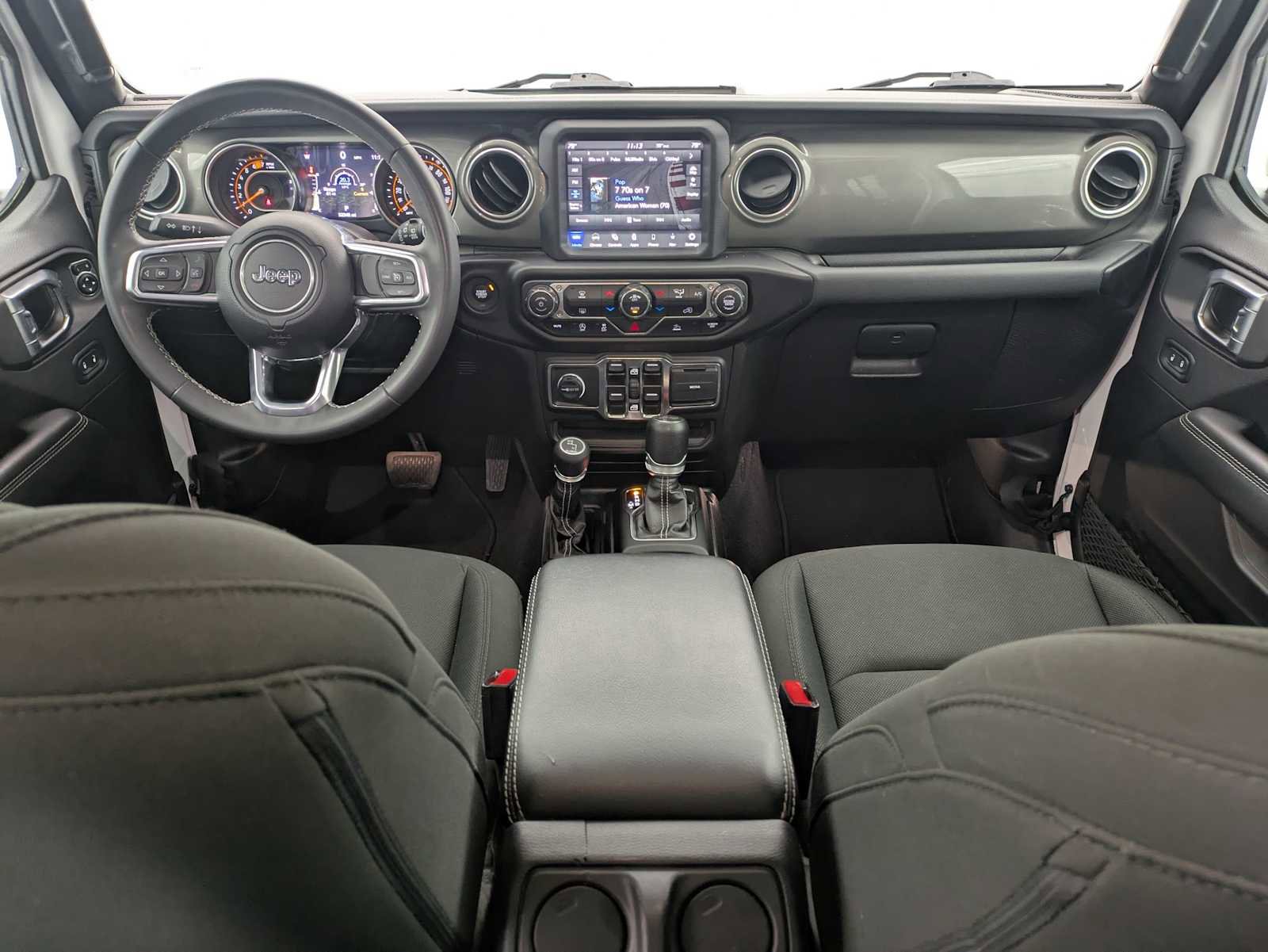 Used 2023 Jeep Wrangler Unlimited Sahara AWD/4WD image 15
