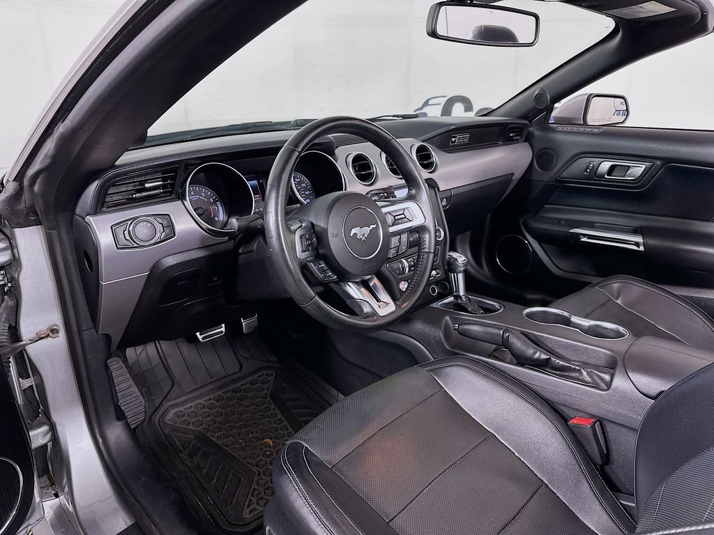 Used 2020 Ford Mustang Premium RWD image 10